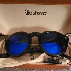 Illesteva Leonard 2 NWOT Never worn Sunglasses